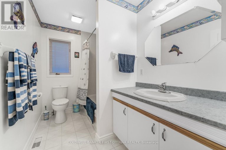 29052302/1511-shawinigan-street/fallingbrookridgemount/ottawa/ontario/K4A2L9_16