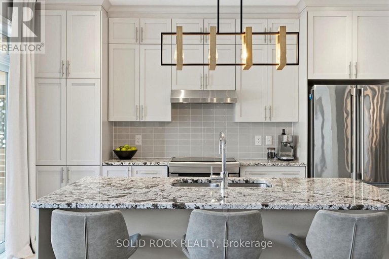 29583992/76-palfrey-way/emerald-meadowstrailwest/ottawa/ontario/K2V0B3_6