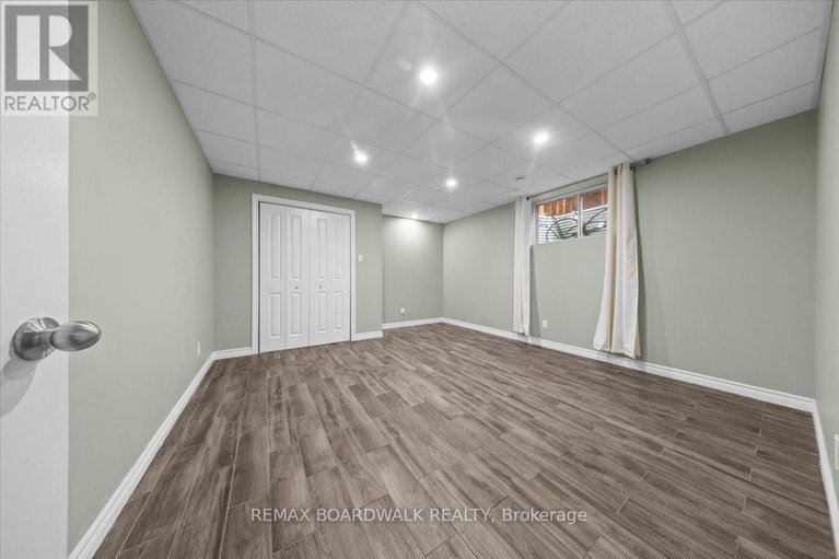 29612405/279-sceptre-way/emerald-meadowstrailwest/ottawa/ontario/K2V0C6_35