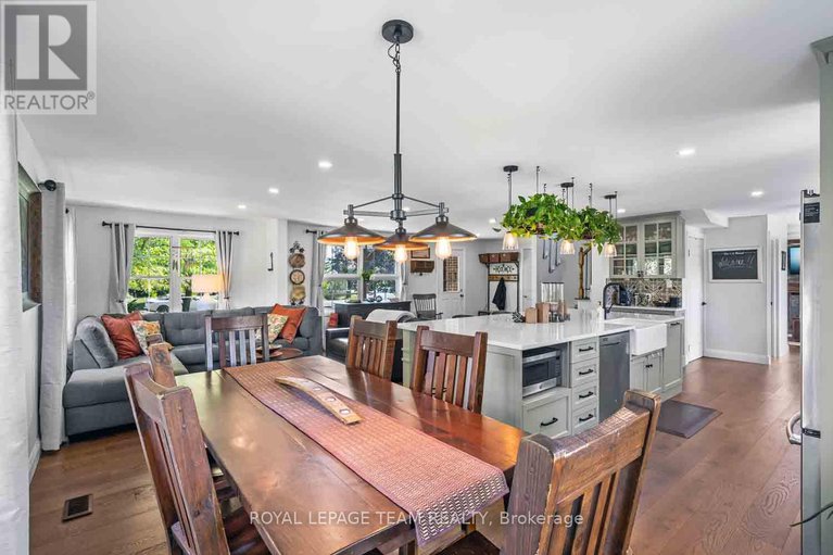 28853466/1271-collier-crescent/greely/ottawa/ontario/K4P1C1_11