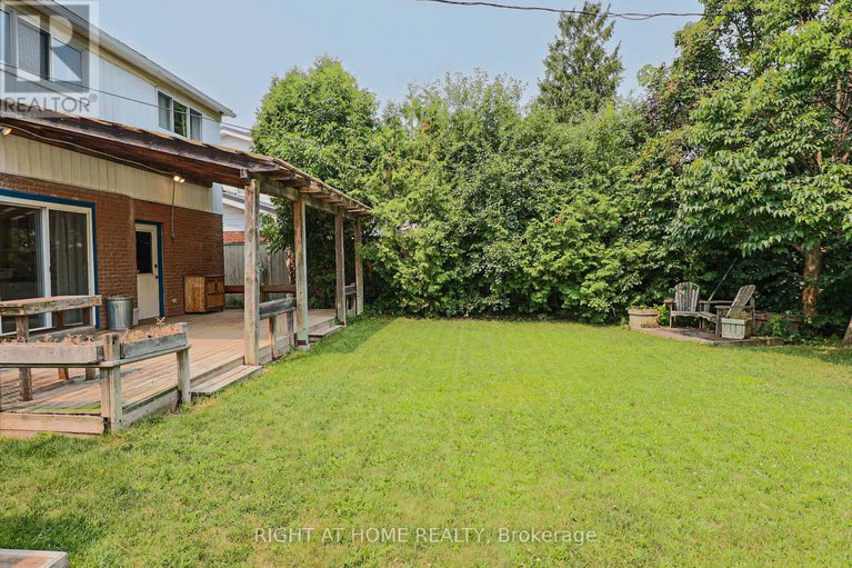 28688243/841-thorndale-drive/riverside-park-south/ottawa/ontario/K1V6Y1_30