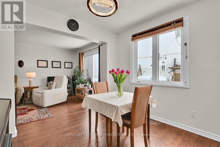 29376844/95-837-eastvale-drive/beaconwood/ottawa/ontario/K1J7T5_12