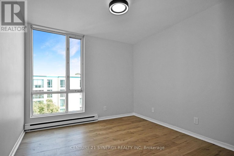 28857826/505-330-centrum-boulevard/bilberry-creekqueenswood-heights/ottawa/ontario/K1E3W2_16