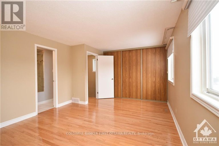 28600094/1883-des-prairies-avenue/queenswood-heights-south/ottawa/ontario/K1E2R5_23