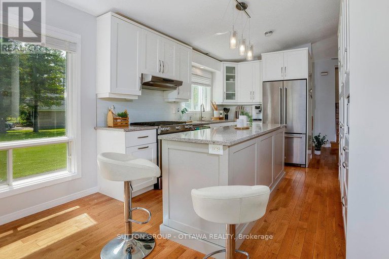 28548965/223-des-outaouais-street/town-of-rockland/clarence-rockland/ontario/K4K1G2_8