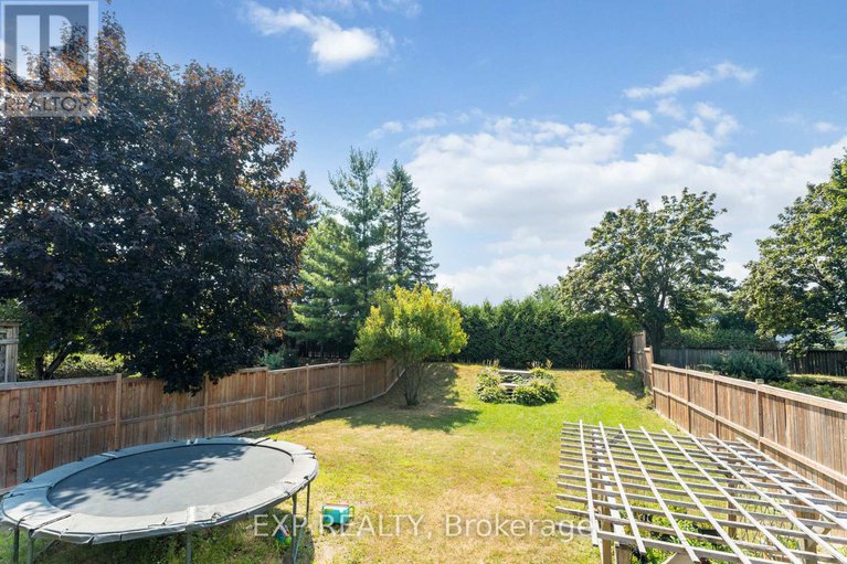 28744348/1762-sunview-drive/orleanssunridge/ottawa/ontario/K1C5B2_44
