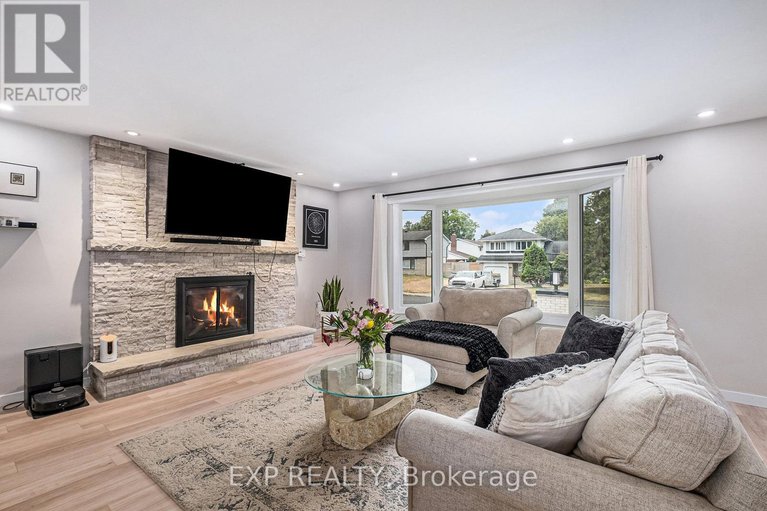 28919577/3-st-remy-drive/pheasant-run/ottawa/ontario/K2J1A4_6