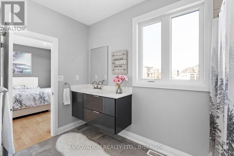 28693826/651-ballycastle-crescent/riverside-south/ottawa/ontario/K1X0A3_27