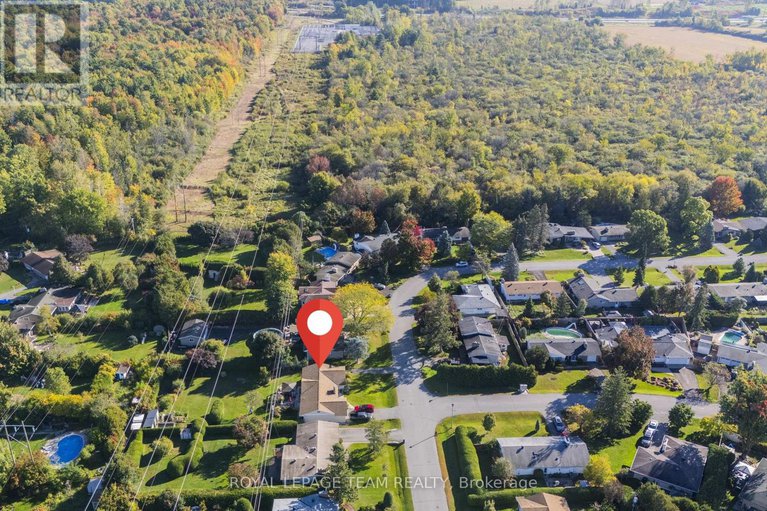 29081849/11-cherrywood-drive/arbeatha-park/ottawa/ontario/K2H6H1_49