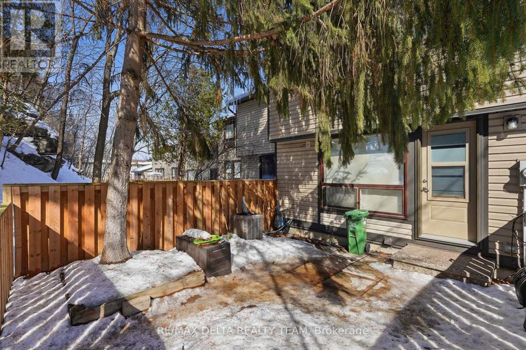 29438319/78-6821-bilberry-drive/convent-glen-north/ottawa/ontario/K1C2E8_24