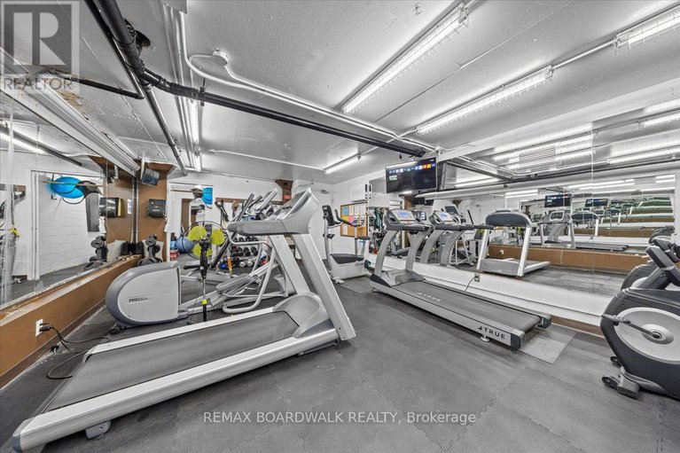 29401597/1507-158b-mcarthur-avenue/vanier/ottawa/ontario/K1L8C9_23