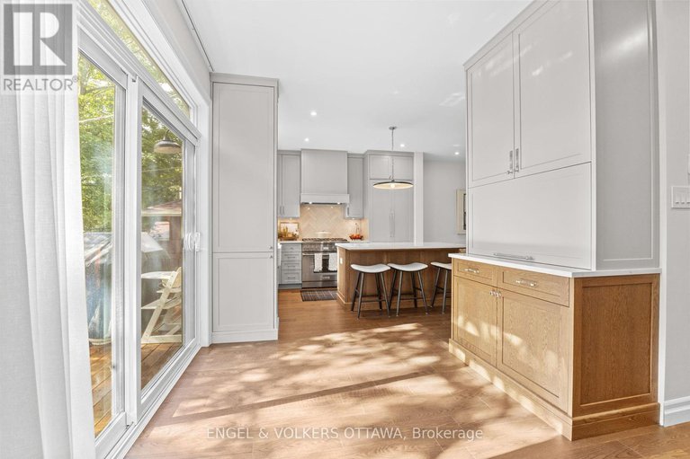 28904185/872-iroquois-road/mckellar-heightsglabar-park/ottawa/ontario/K2A3N2_15