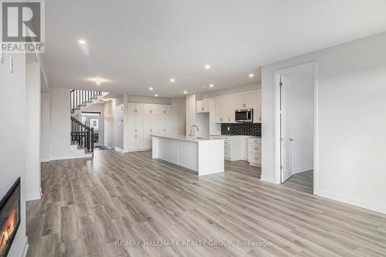 29086225/526-reflection-street/orleans-village/ottawa/ontario/K1W0S8_9