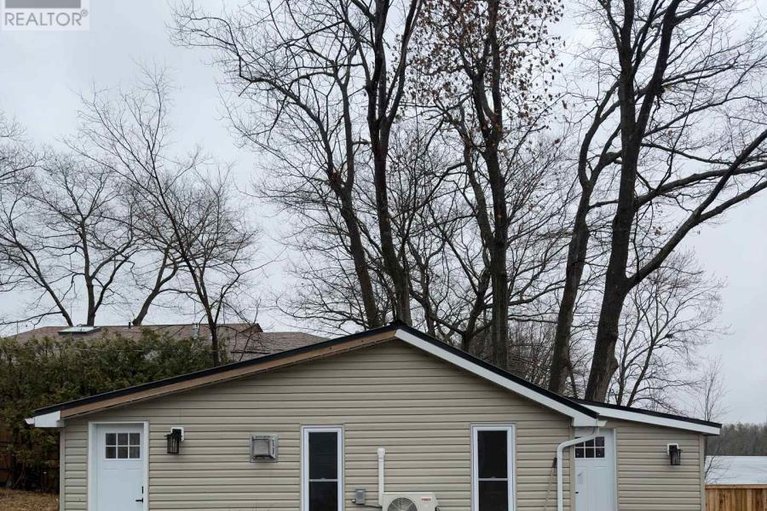 29615974/1114-bayview-drive/constance-bay/ottawa/ontario/K0A3M0_1