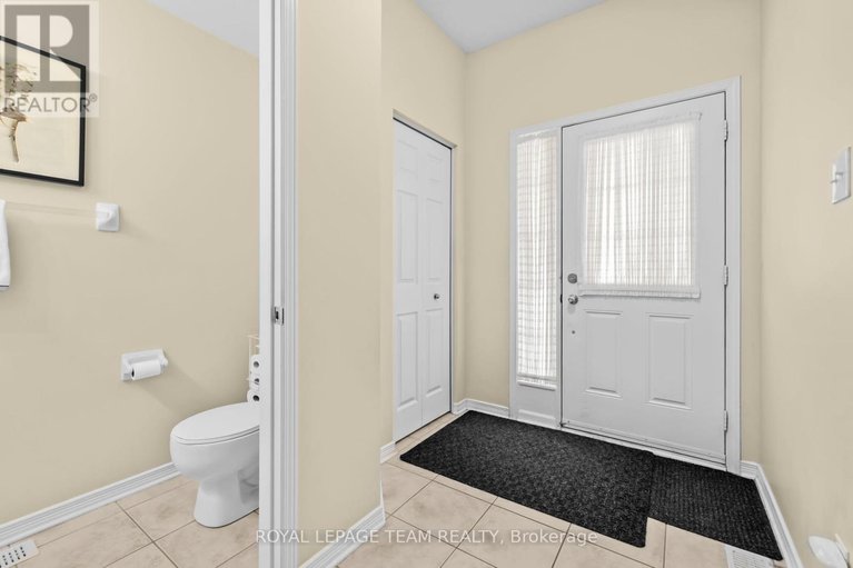 28804108/105-romina-street/emerald-meadowstrailwest/ottawa/ontario/K2S0H8_2