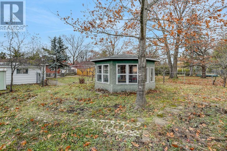 29145241/13-dunham-street/cardinal-heights/ottawa/ontario/K1J7L5_50