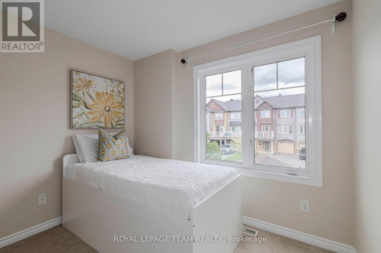 28318238/466-meadowhawk-crescent/half-moon-bay/ottawa/ontario/K2J5W7_27
