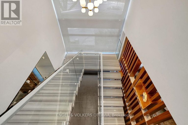 29539469/608-byron-avenue/mckellarhighland/ottawa/ontario/K2A0E5_28