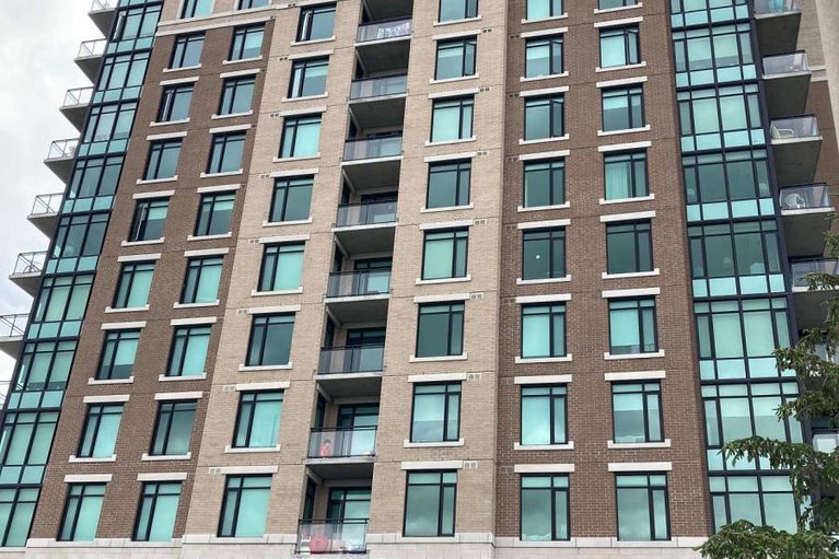 29430009/201-100-roger-guindon-avenue/riverview-park/ottawa/ontario/K1G3Z7_1