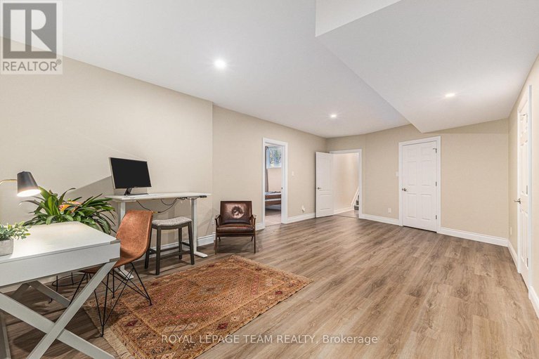 29046501/23-cypress-gardens/stittsville-south/ottawa/ontario/K2S1W6_29