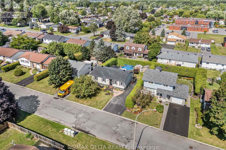 28831349/381-dalrymple-drive/town-of-rockland/clarence-rockland/ontario/K4K1G9_33
