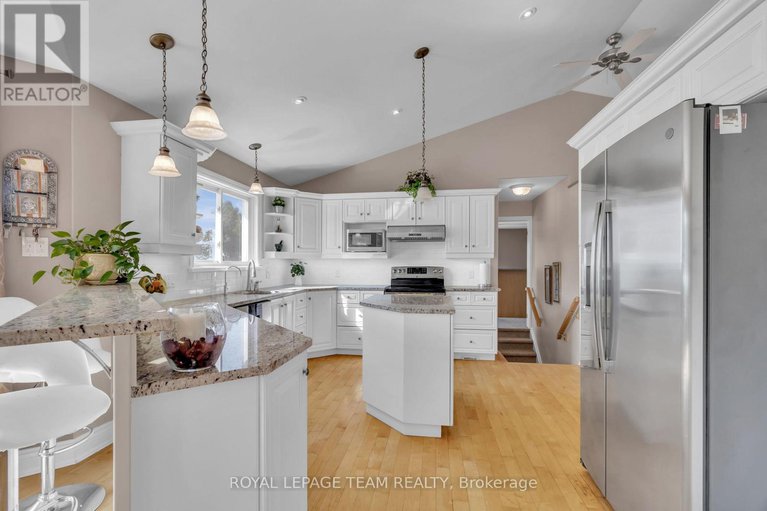 28471624/5705-lombardy-drive/osgoode/ottawa/ontario/K0A2W0_14