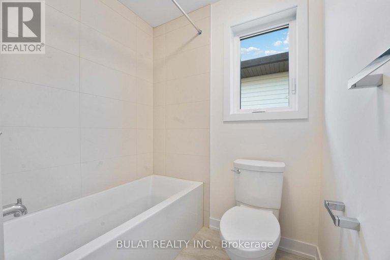 28281768/1361-kitchener-avenue/ellwood/ottawa/ontario/K1V6W1_21