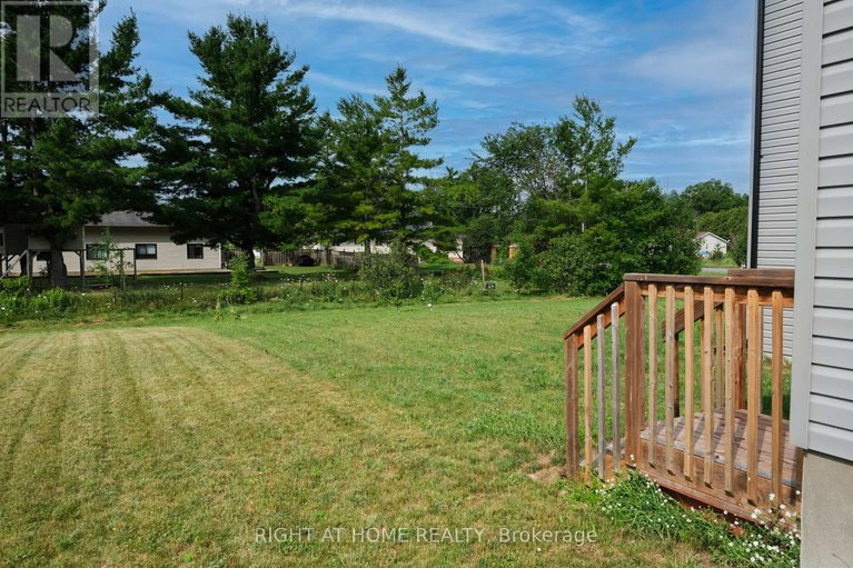 28657224/219-owen-lucas-street/mcnabbraeside-twps/mcnabbraeside/ontario/K7S3G8_23