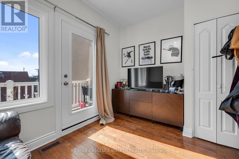 28266950/286-cambridge-street-n/west-centre-town/ottawa/ontario/K1R0B4_17