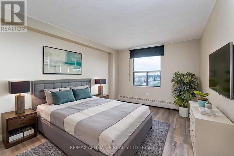 29148629/709-2400-virginia-drive/urbandale-acres/ottawa/ontario/K1H8L3_13