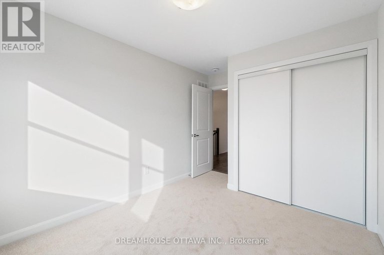 29450822/563-aglish-mews/half-moon-bay/ottawa/ontario/K2C3H2_22