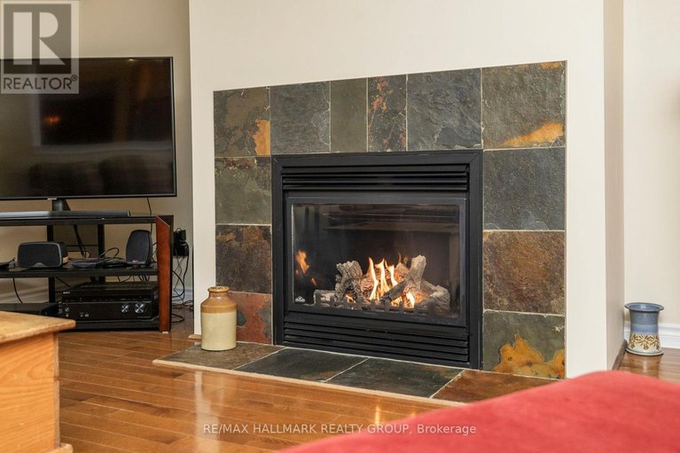 29599851/906-chaleur-way/convent-glen/ottawa/ontario/K1C2S1_17