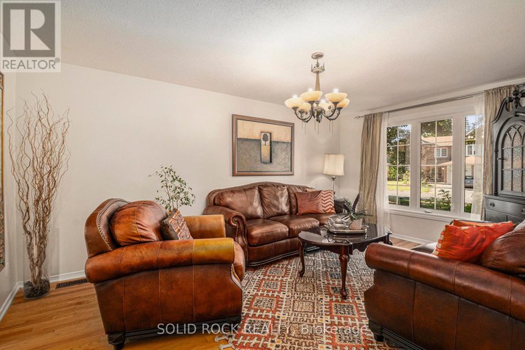 28813811/1674-sansonnet-street-s/chapel-hill/ottawa/ontario/K1C5Y6_7
