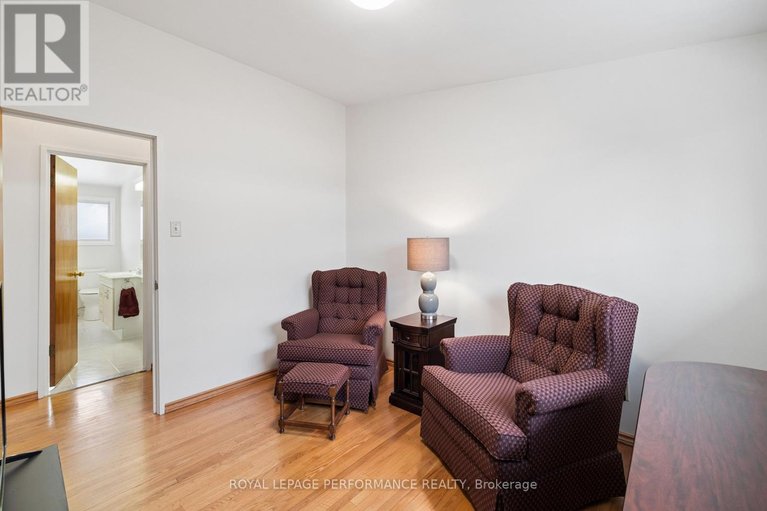 29578731/1989-michigan-avenue/urbandale-acres/ottawa/ontario/K1H6Y1_17