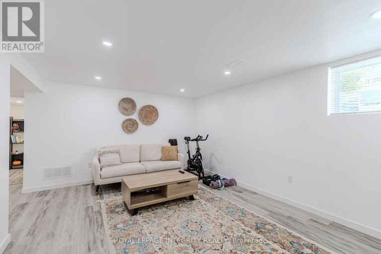 28743479/772-samantha-eastop-avenue/stittsville-north/ottawa/ontario/K2S0Z9_41