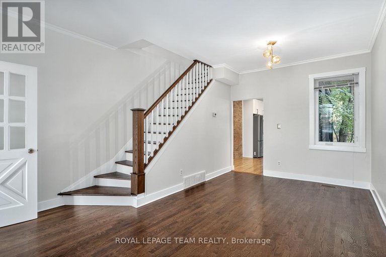 29003194/27-ivy-crescent/lindenlea/ottawa/ontario/K1M1Y1_4