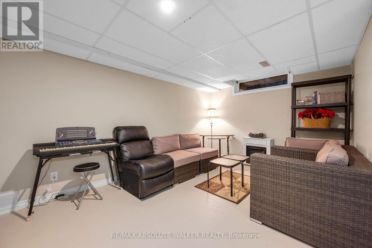 28654020/1866-robinwood-place/chapel-hill/ottawa/ontario/K1C6L7_39