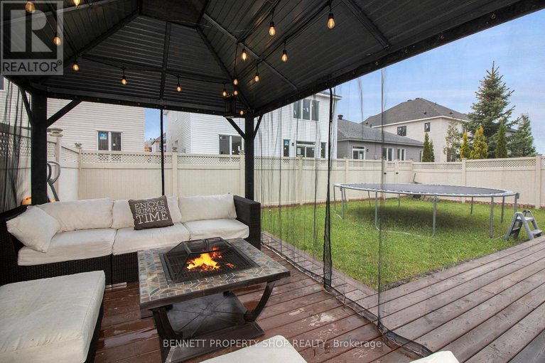 28409527/1015-winterspring-ridge/avalon-east/ottawa/ontario/K4A0S5_19