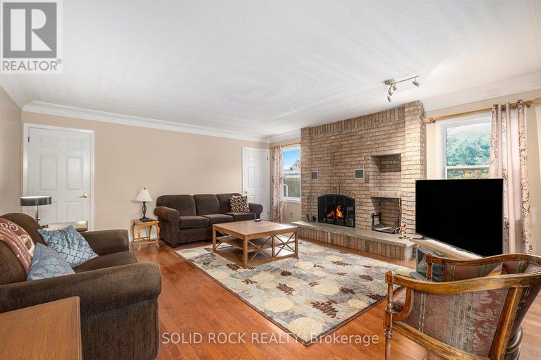 29029576/7-conover-street/manordale/ottawa/ontario/K2G0Z2_14