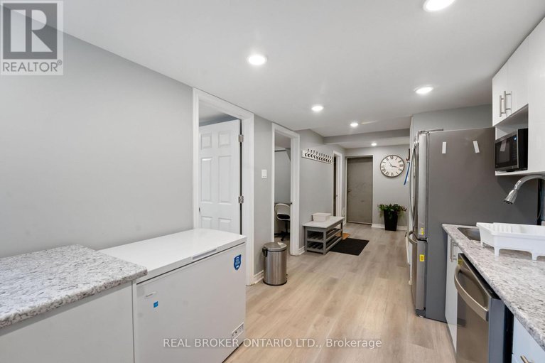 28275807/125-priam-way/westcliffe-estates/ottawa/ontario/K2H8S7_41
