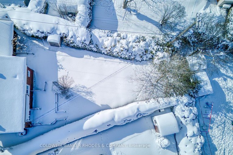 29327357/1947-conrad-avenue/urbandale-acres/ottawa/ontario/K1H6V7_36