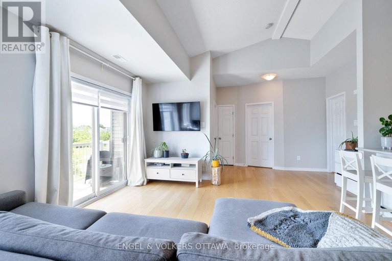 28491799/4-44-sternes-private/springridgeeast-village/ottawa/ontario/K4A0X8_12