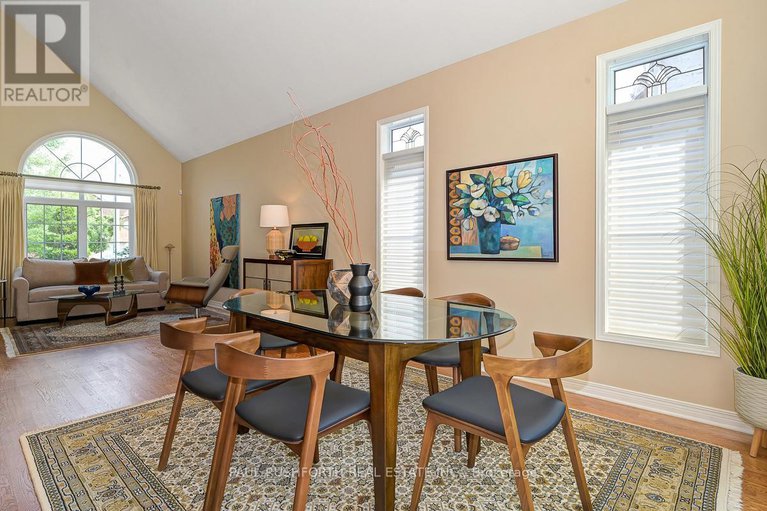 29306456/3-fanterra-way/hunt-club-parkgreenboro/ottawa/ontario/K1T3Z7_12