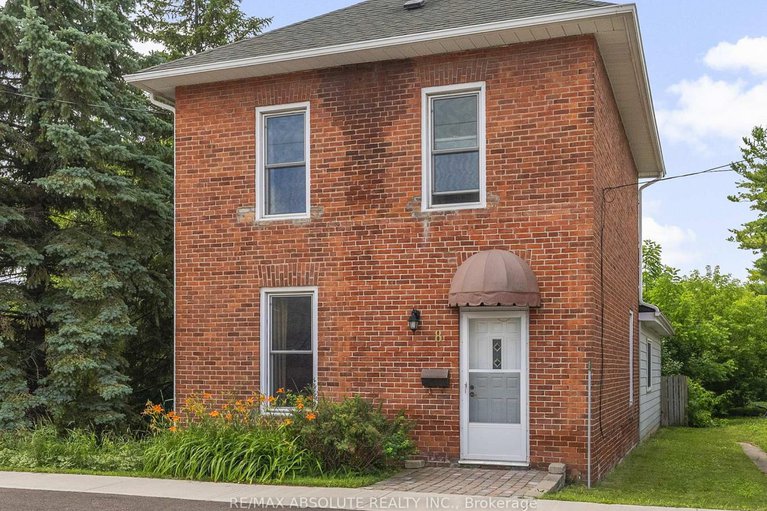 28590613/8-river-road/mcnabbraeside-twps/mcnabbraeside/ontario/K7S1R3_1