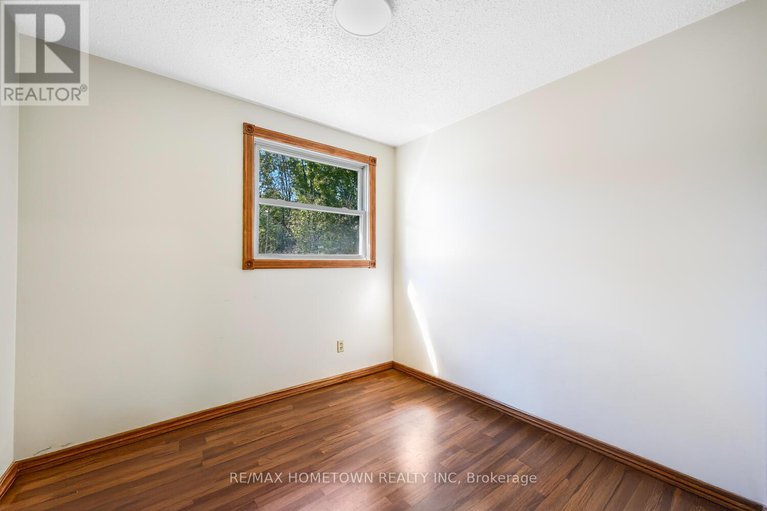 29049362/6290-6th-concession-road/augusta-twp/augusta/ontario/K6V5T2_16