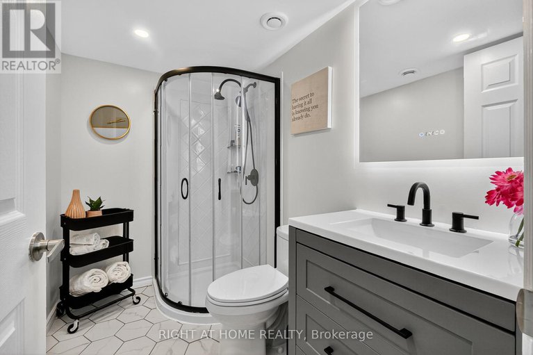 29164744/812-nesting-way/fallingbrookgardenway-south/ottawa/ontario/K4A3X2_22