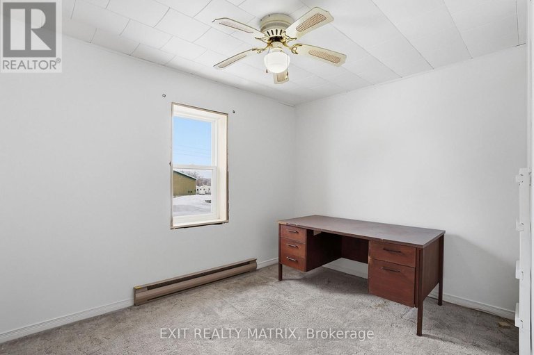 29474122/21888-laggan-glenelg-road/north-glengarry-lochiel-twp/north-glengarry/ontario/K0B1E0_18