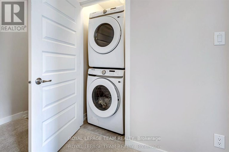 29602830/241-david-lewis-private/avalon-west/ottawa/ontario/K4A5S7_18