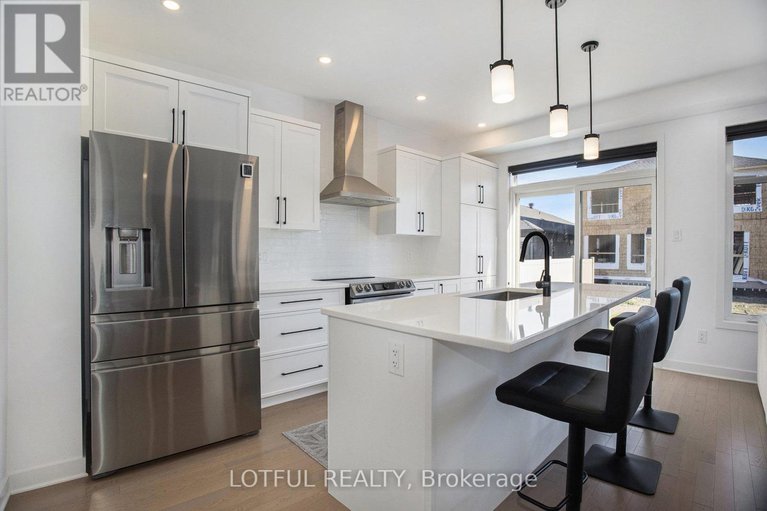 28994211/522-ascender-avenue/mer-bleuebradley-estatesanderson-park/ottawa/ontario/K1W0R6_15