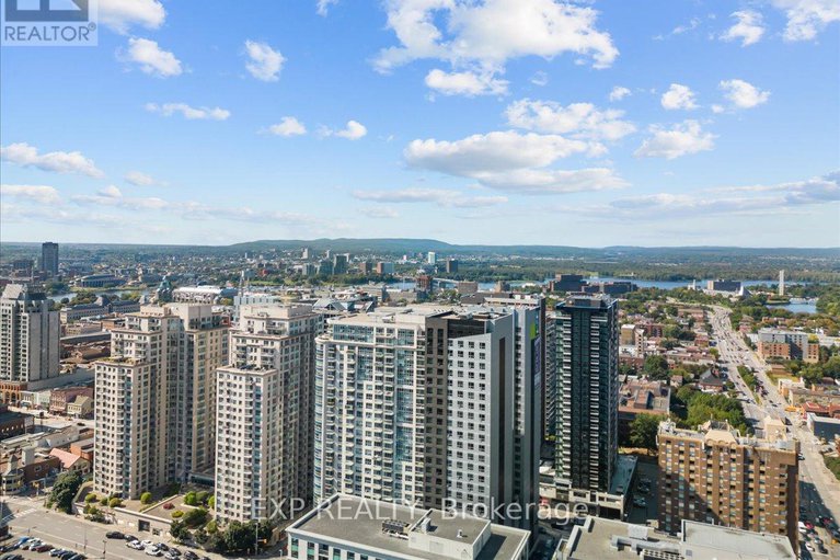 28773547/2009-195-besserer-street/sandy-hill/ottawa/ontario/K1N0B6_2
